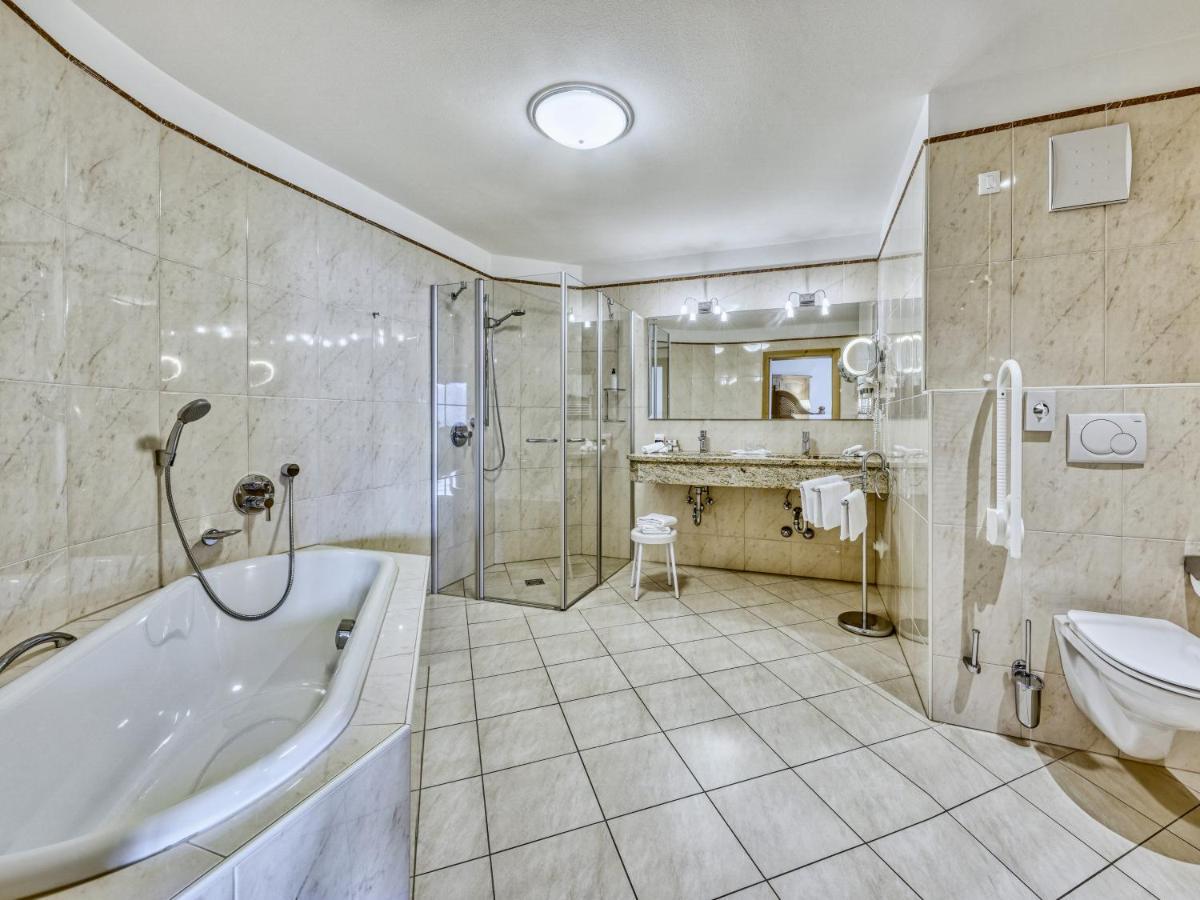 Hotel Traubenheim Тироло Екстериор снимка